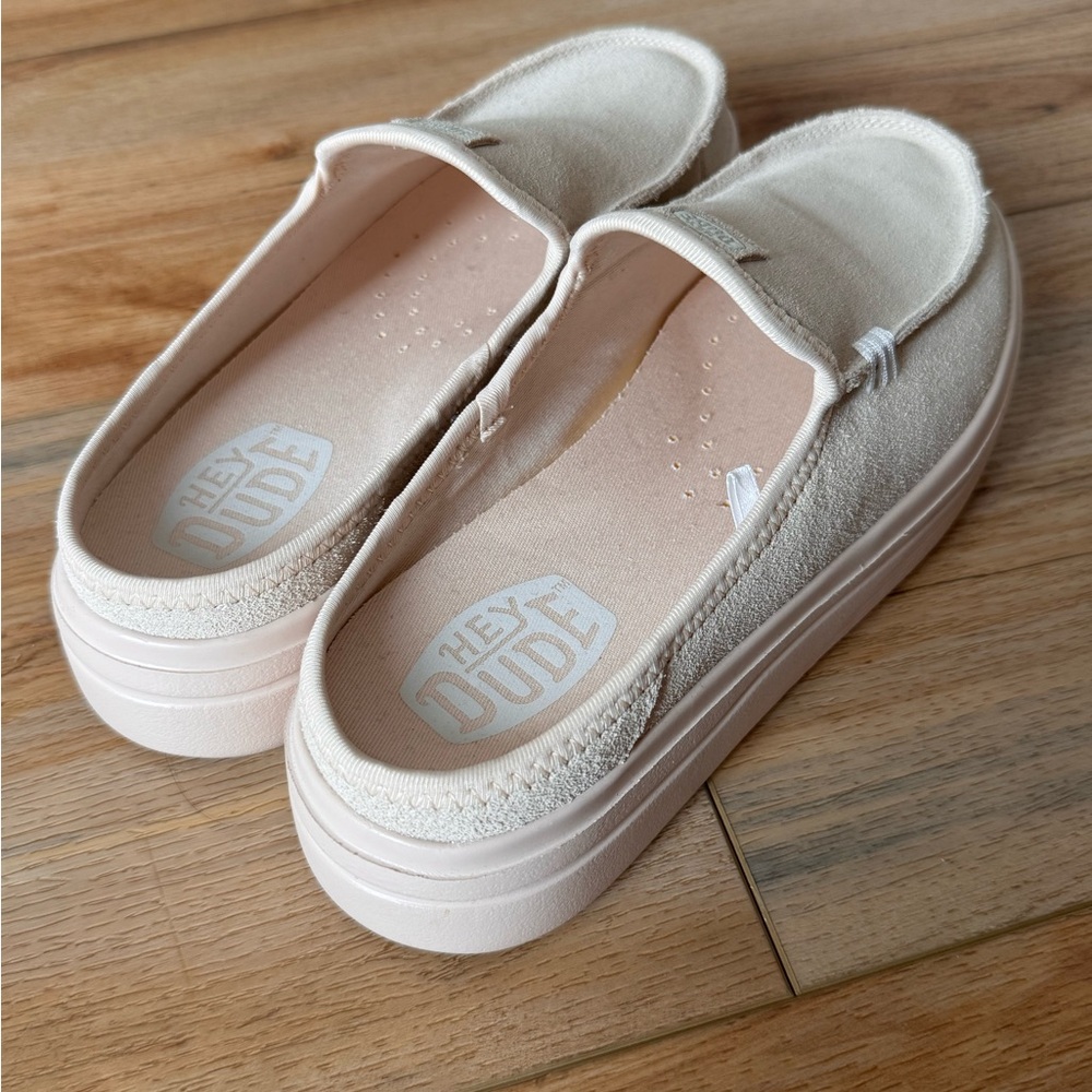 Hey Dude Women's Blush Pink Suede Platform Mules - Picture 2 of 4
